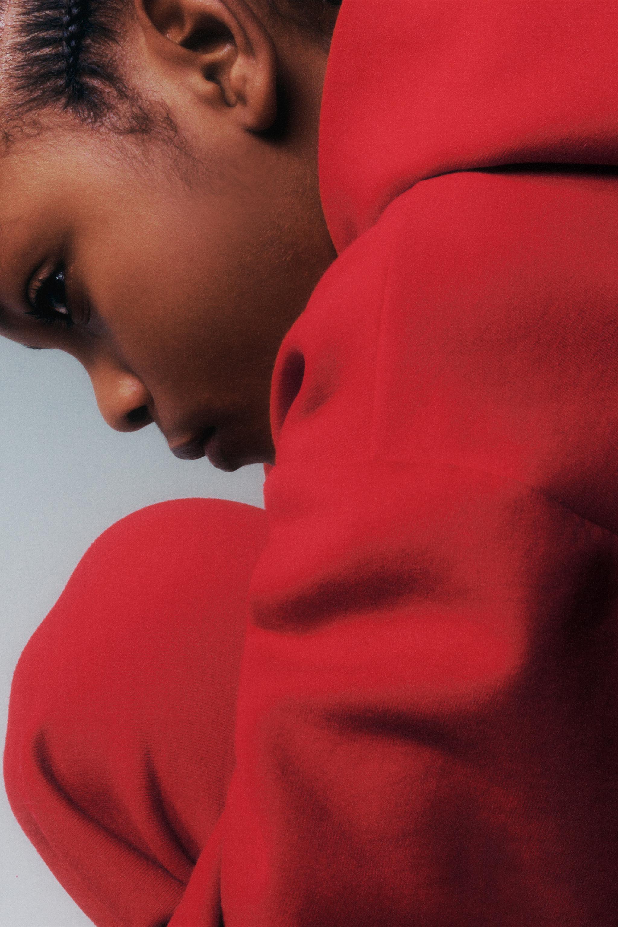 SPORTY HOODIE SWEATSHIRT